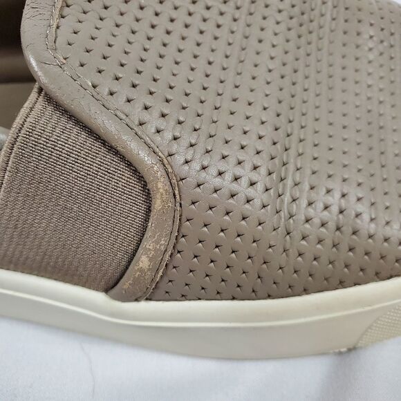 Vince Blair Perforated Leather Slip-on Sneakers in Beige - Size 8.5 - Picture 8 of 9